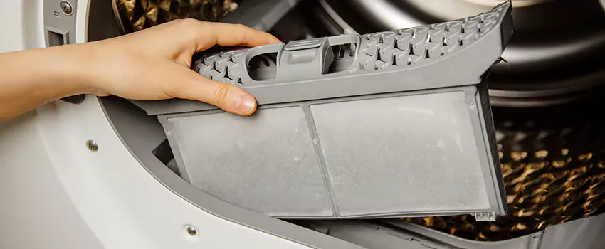 Signs Of A Clogged Dryer Lint Trap in Tullahoma, Tennessee